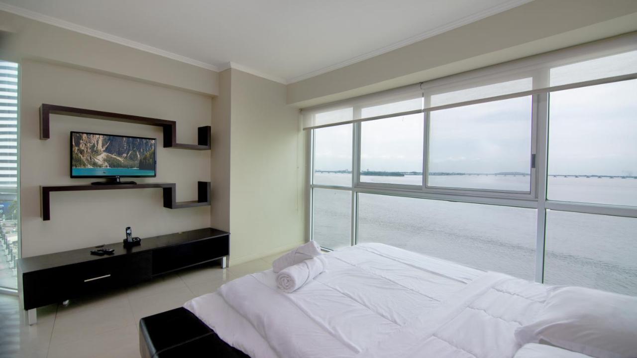 Riverfront I 1, Piso 4, Suite Vista Al Rio, Puerto Santa Ana, Guayaquil Exterior foto