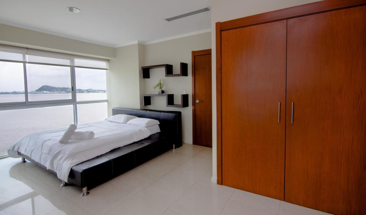 Riverfront I 1, Piso 4, Suite Vista Al Rio, Puerto Santa Ana, Guayaquil Exterior foto